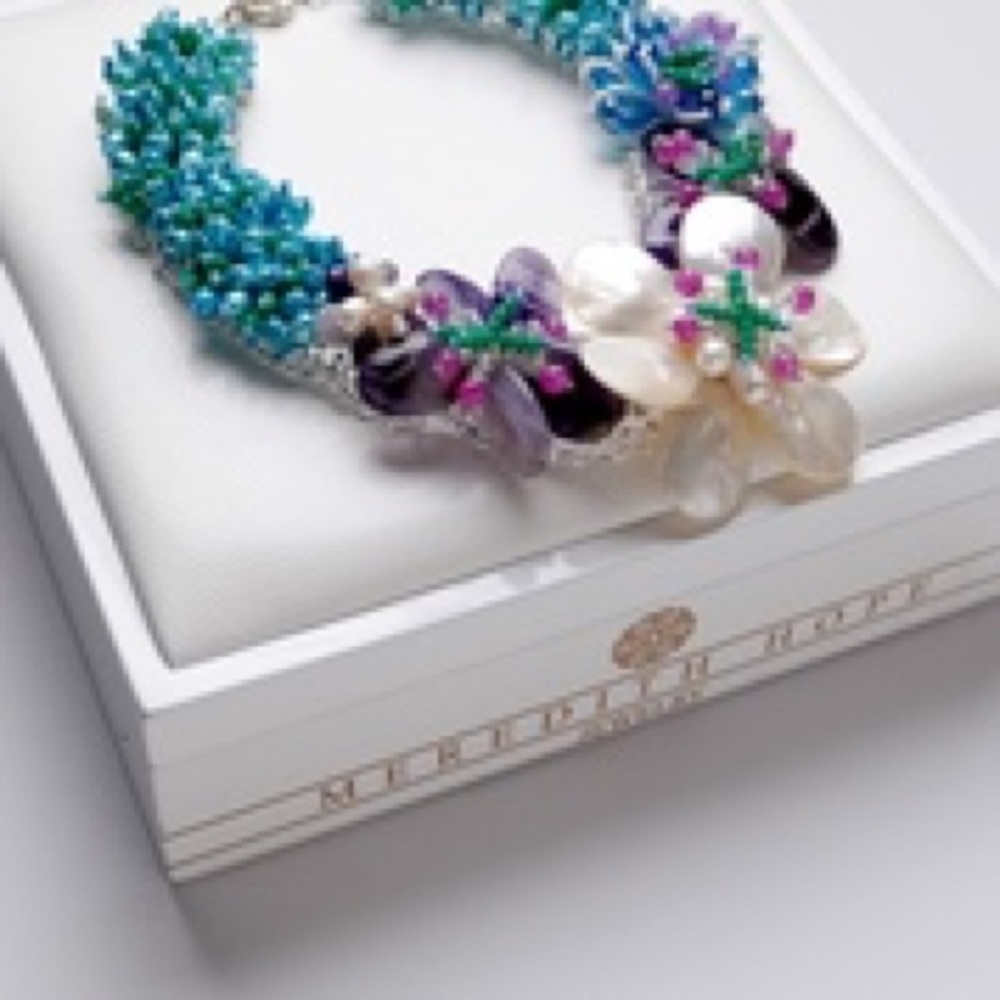 Dyed blue‎ freshwater pearls w/ purple agate